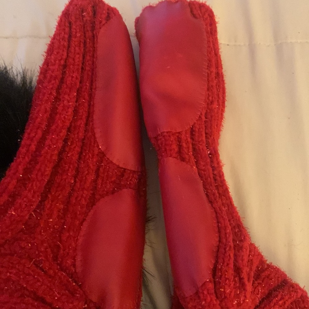 Slippers - Picture 3 of 3